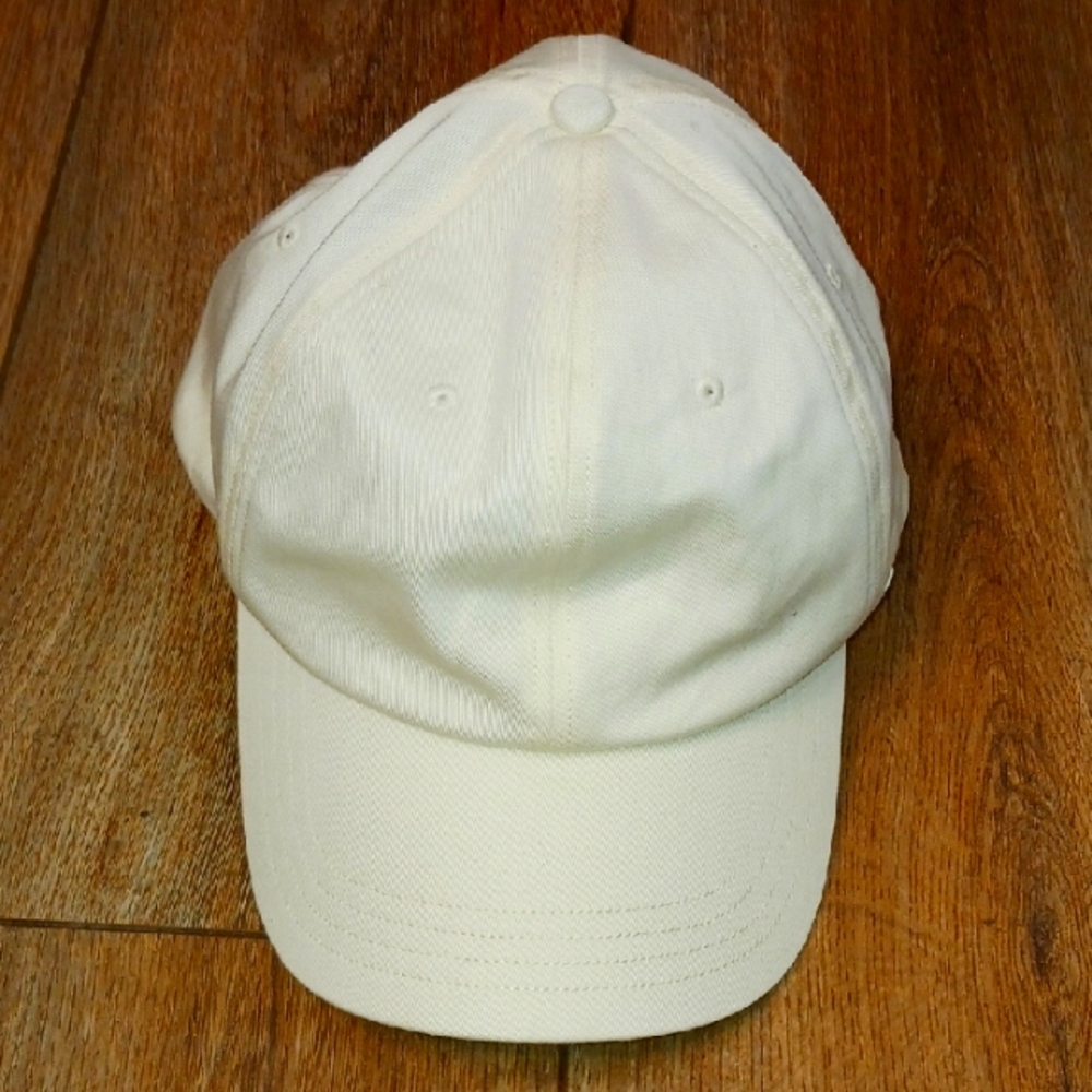 Lululemon Athletica Cream Cap